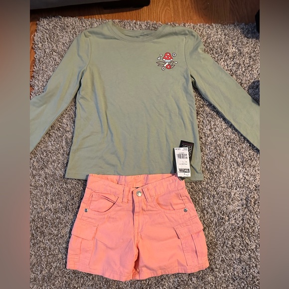 Cat & Jack Other - Girl's Long Sleeve 6/7 Small Mushroom Tee and Size 6 Star Ride Pink Cargo Shorts